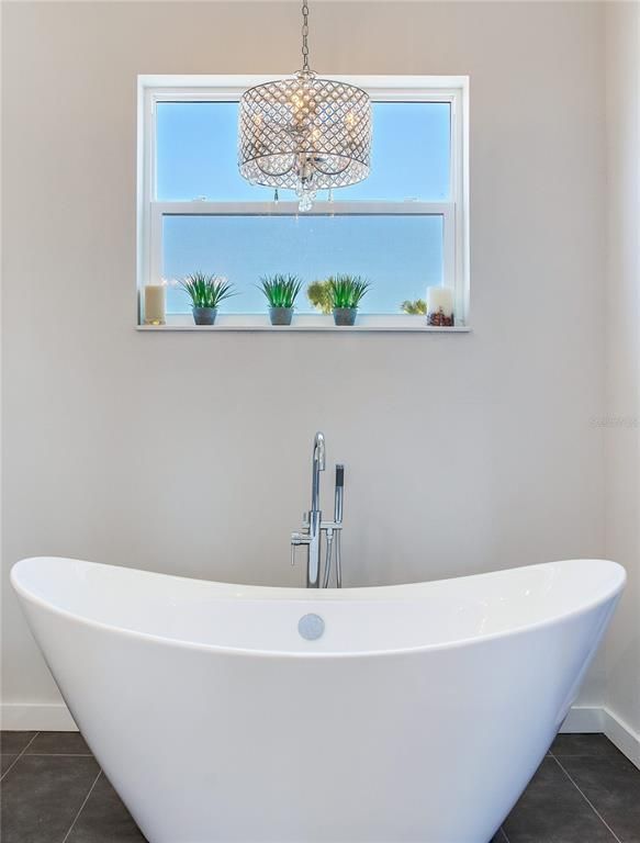 Bathroom, Free Standing Baths, Interior, Pendant Lights