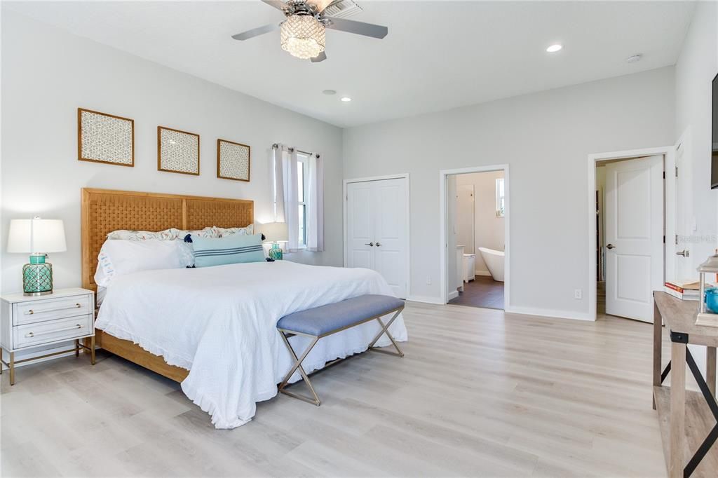 Bedroom, Interior, Recessed Lighting, Wood Texture Flooring