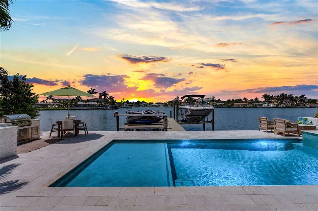 Exterior, Pool, Water