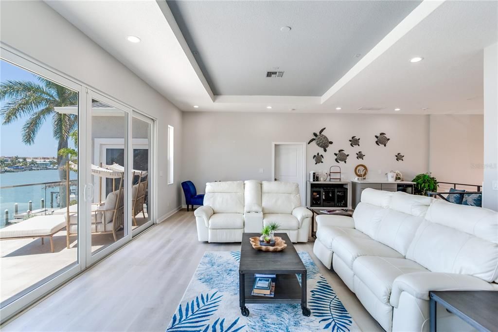 Interior, Living room, Recessed Lighting, Water