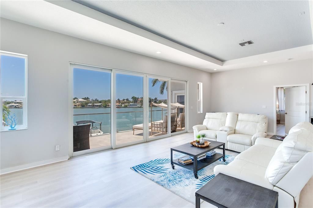 Interior, Living room, Recessed Lighting, Water