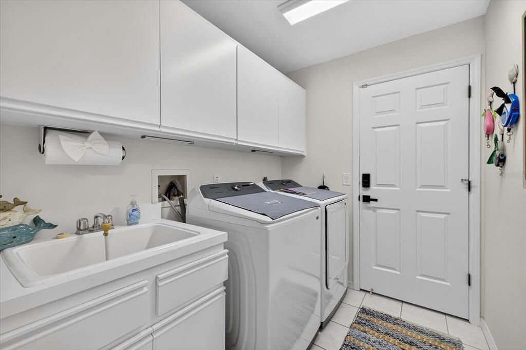 Interior, Washer