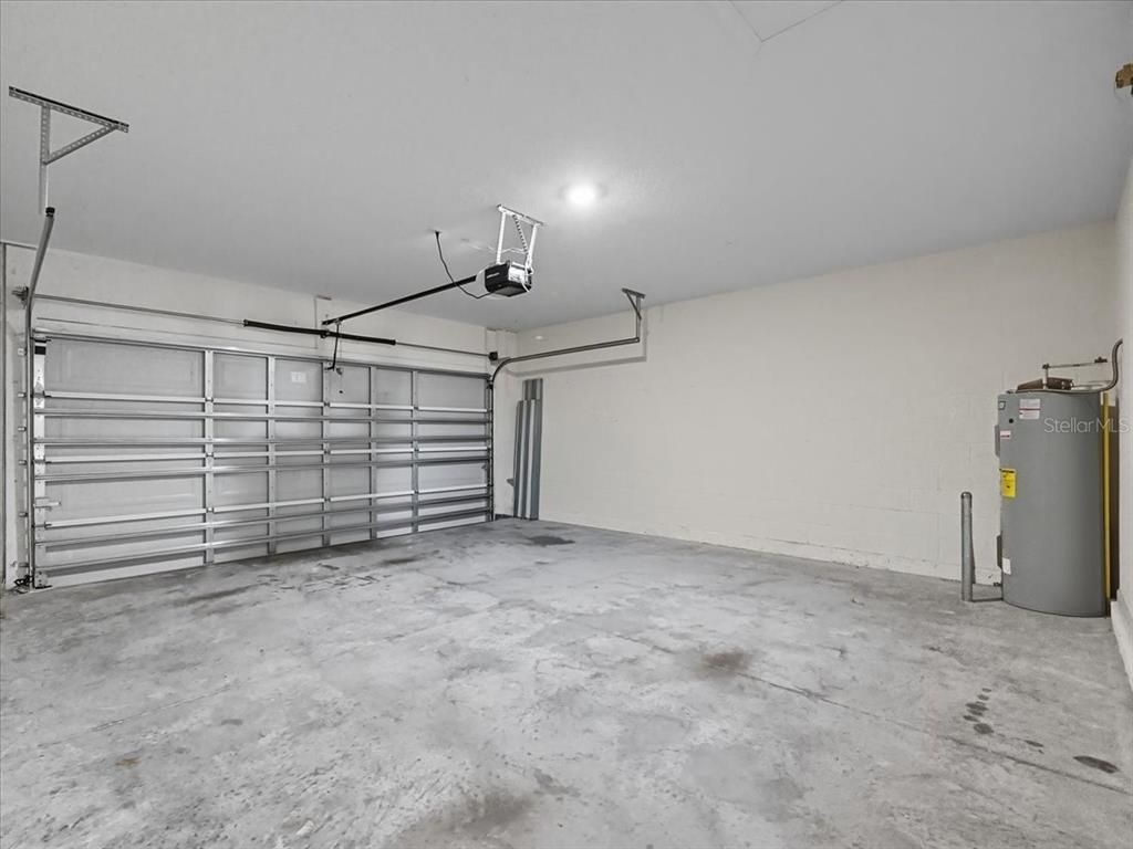 Garage, Interior