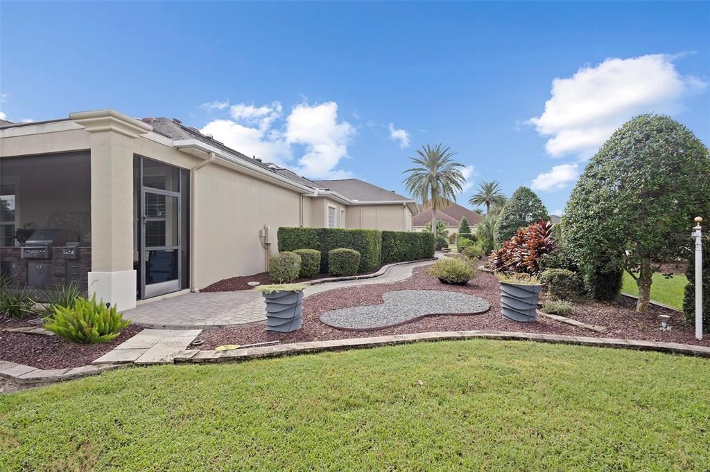 Backyard, Exterior