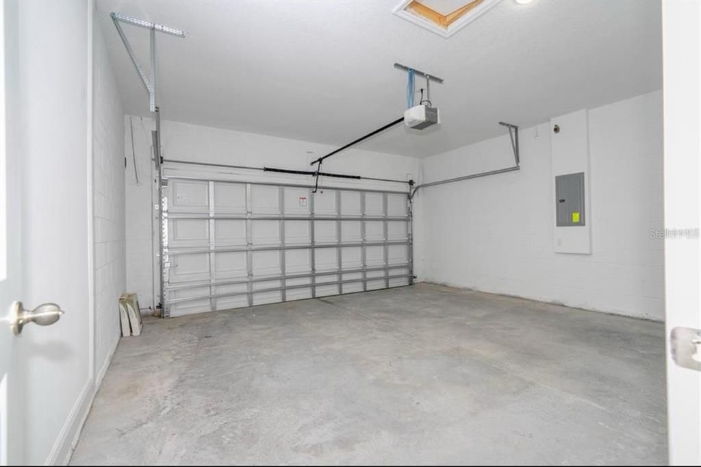Garage, Interior
