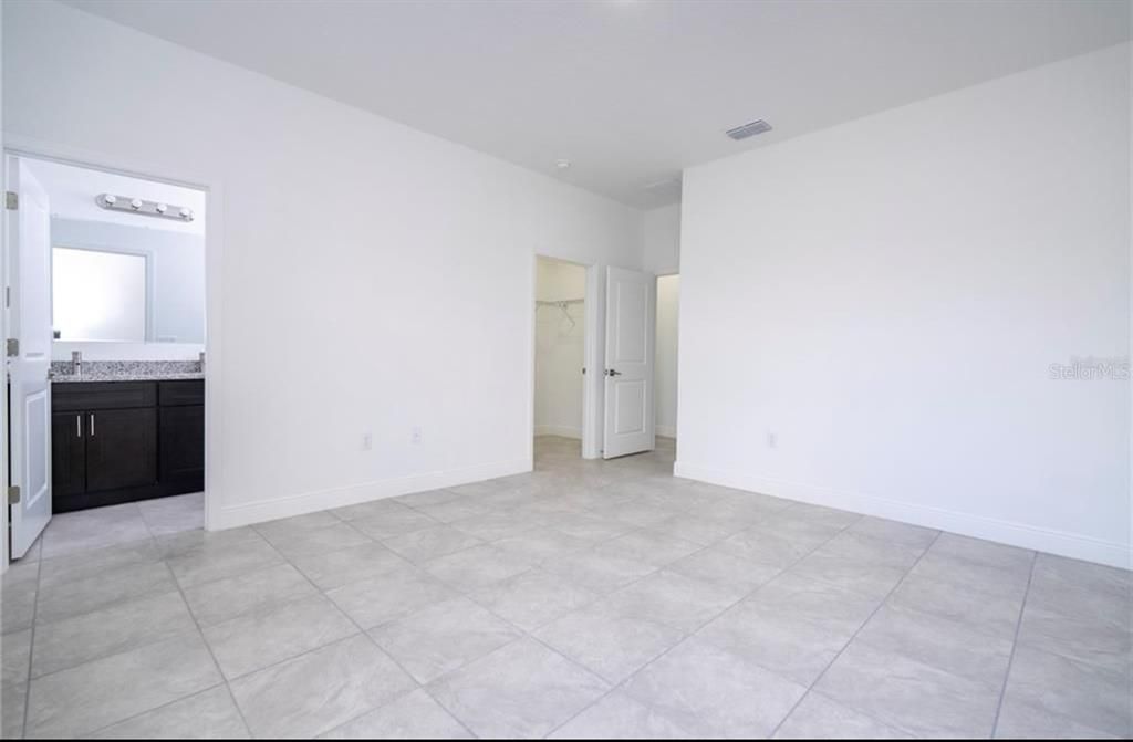 Bathroom, Empty room, Interior