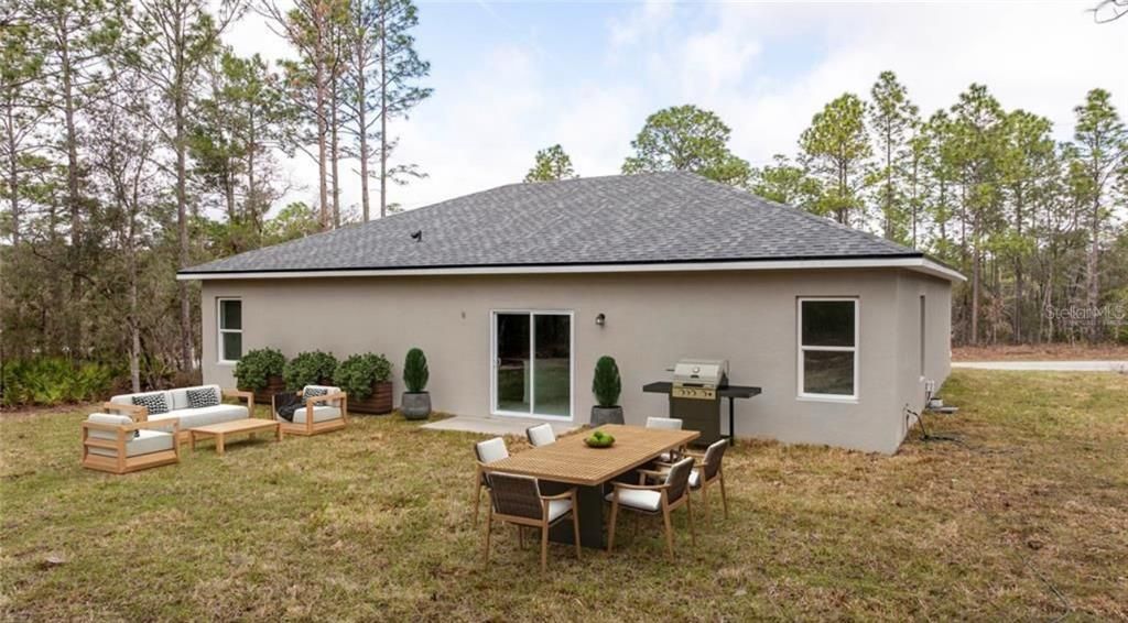 Backyard, Exterior