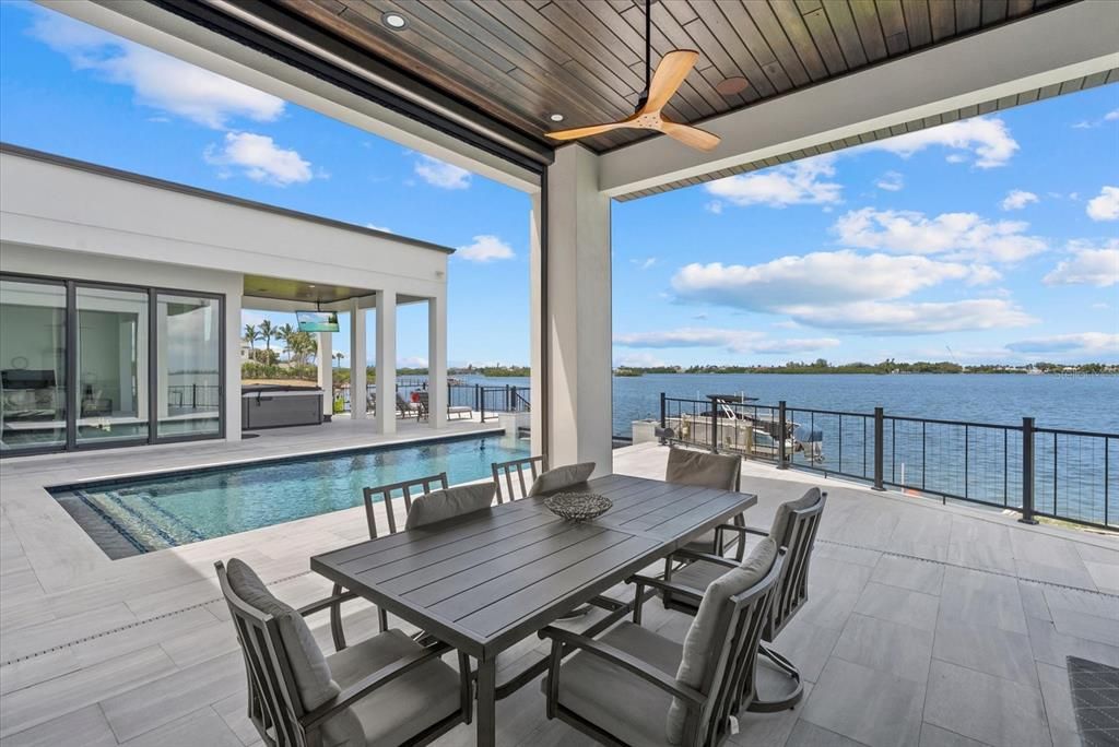 Exterior, Pool, Water