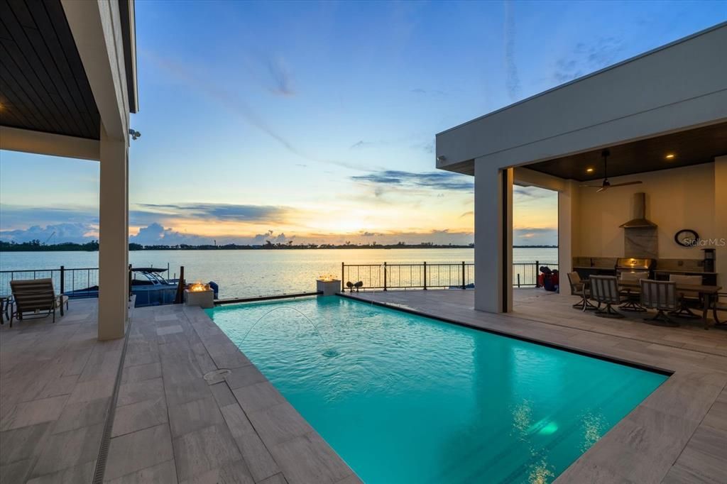 Exterior, Pool, Water