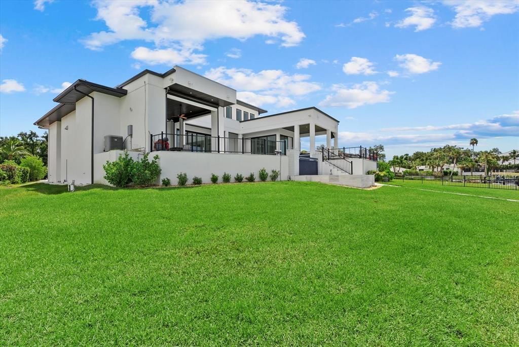 Backyard, Exterior