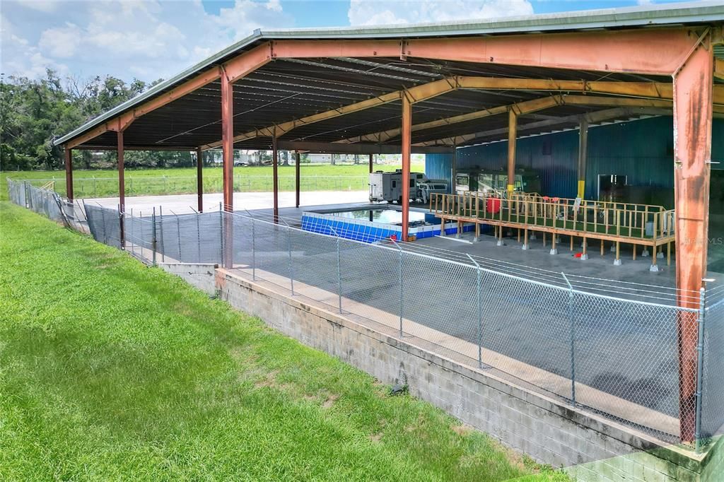 Exterior, Tennis Courts