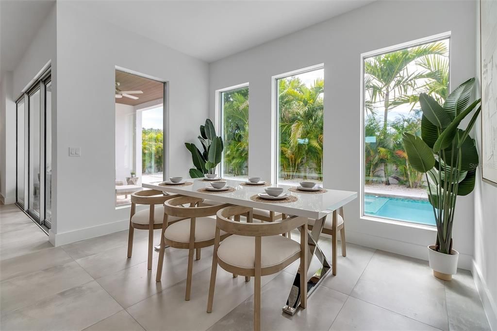 Dining room, Interior