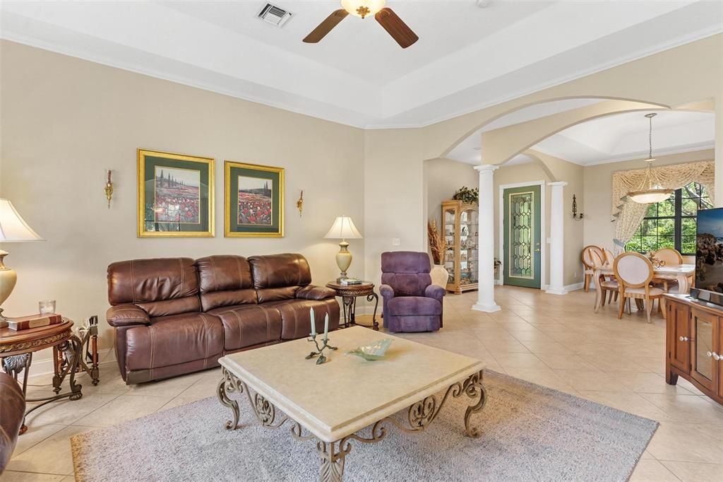 Dining room, Interior, Living room, Pendant Lights