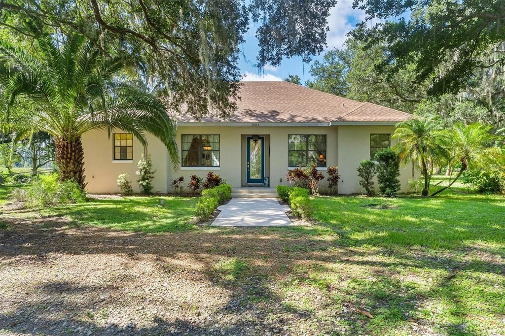 Backyard, Exterior, Facade, Ranch