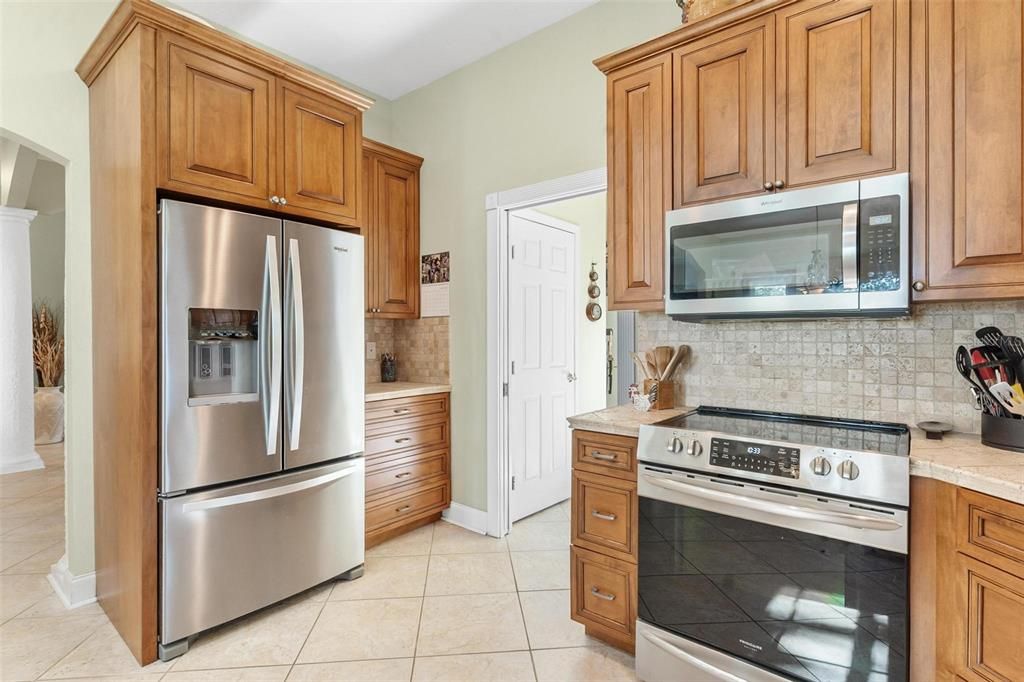 Interior, Kitchen, Stainless Steel Appliances