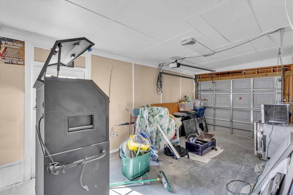 Garage, Interior