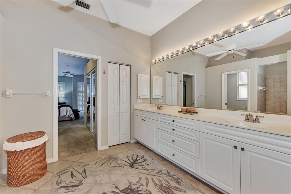 Bathroom, Dual Sink Vanities, Interior