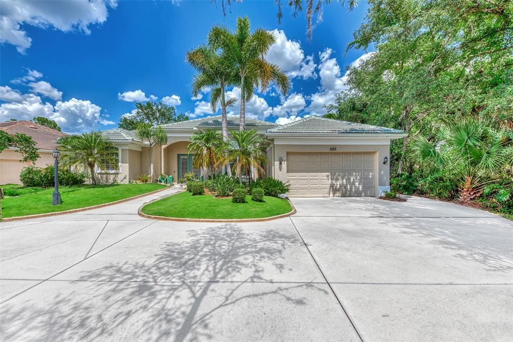 Attached, Exterior, Facade, Ranch