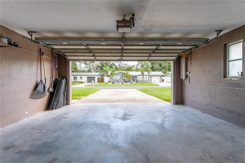 Garage, Interior