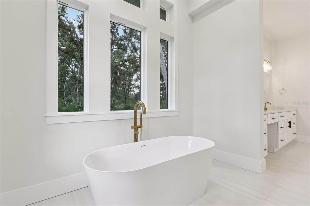 Bathroom, Free Standing Baths, Interior
