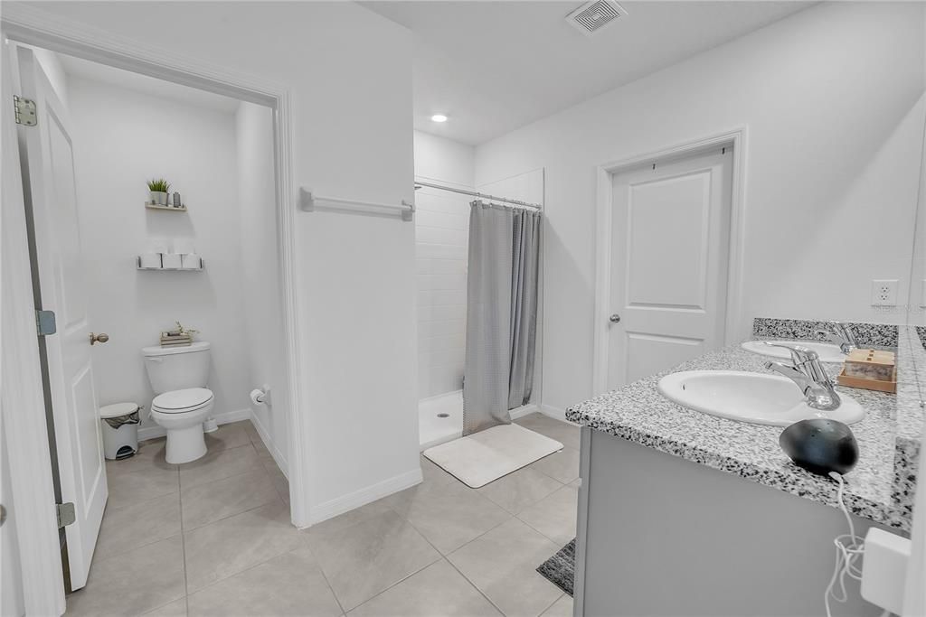 Bathroom, Interior, Recessed Lighting