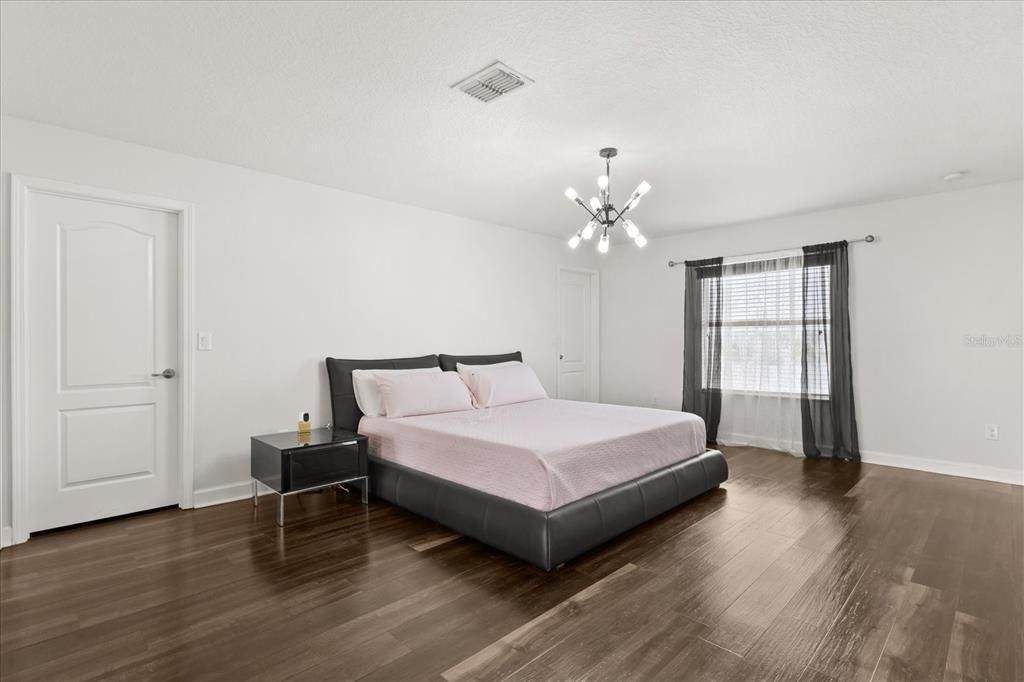 Bedroom, Interior, Pendant Lights, Wood Texture Flooring