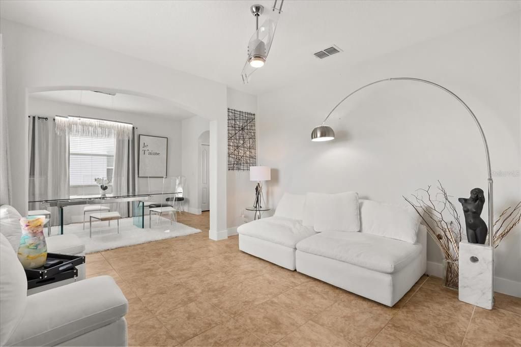 Chandelier, Interior, Living room