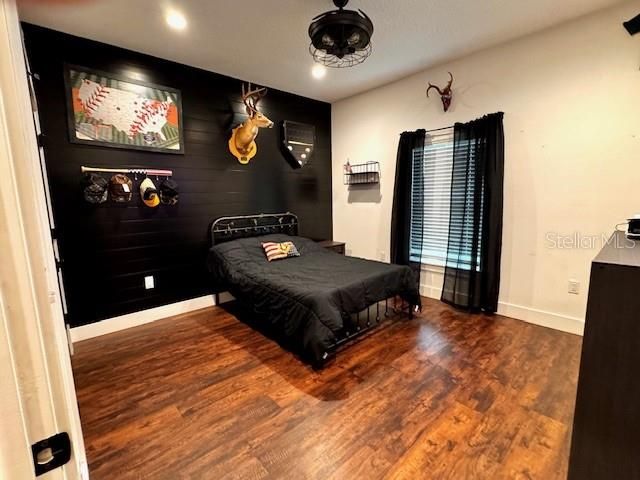 Bedroom, Interior, Pendant Lights, Recessed Lighting, Wood Texture Flooring