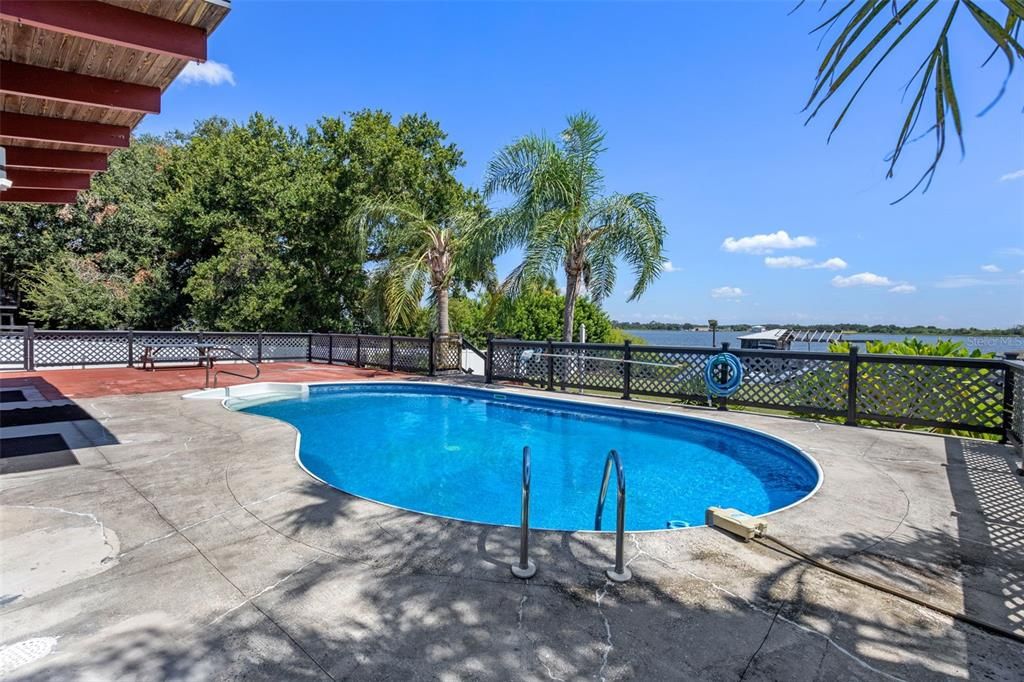 Exterior, Pool, Water