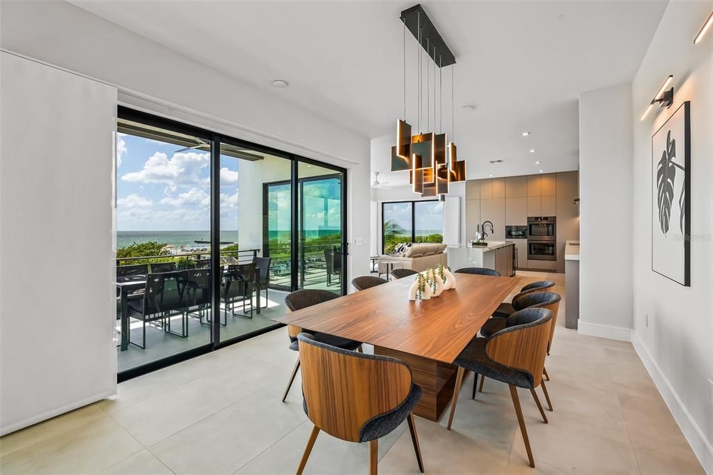 Dining room, Interior, Kitchen, Pendant Lights, Recessed Lighting, Stainless Steel Appliances, Water