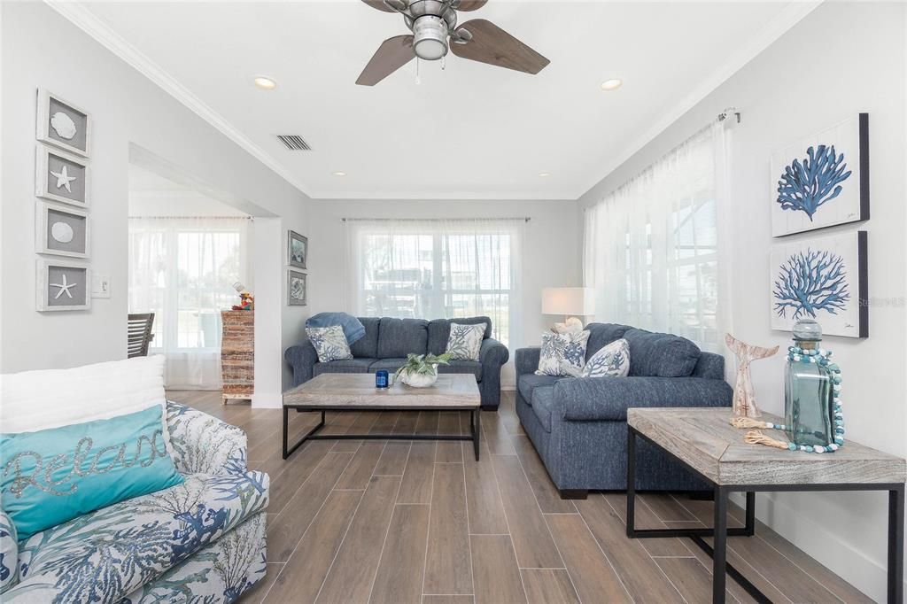 Interior, Living room, Recessed Lighting, Wood Texture Flooring
