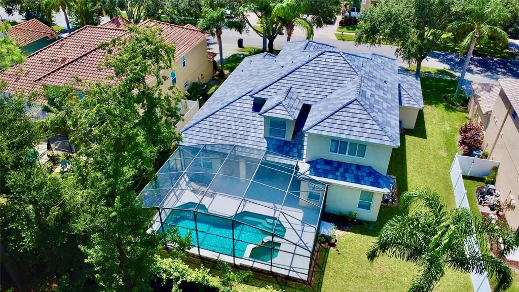 Exterior, Drone