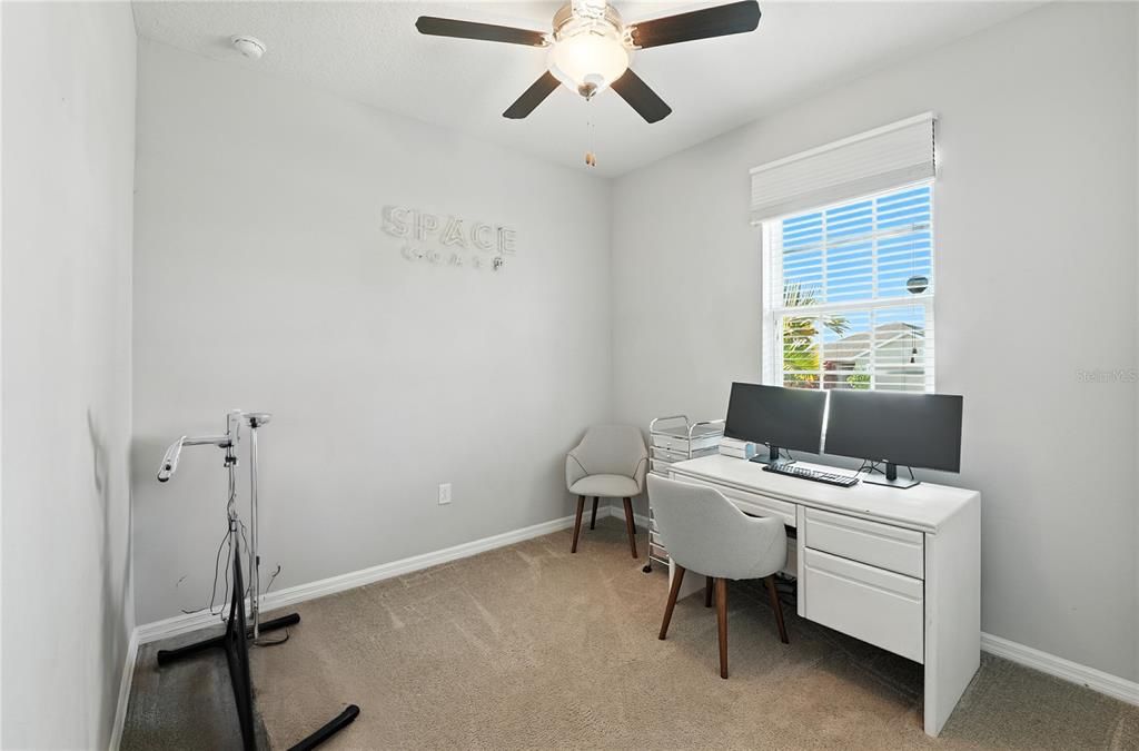 Home Office, Interior