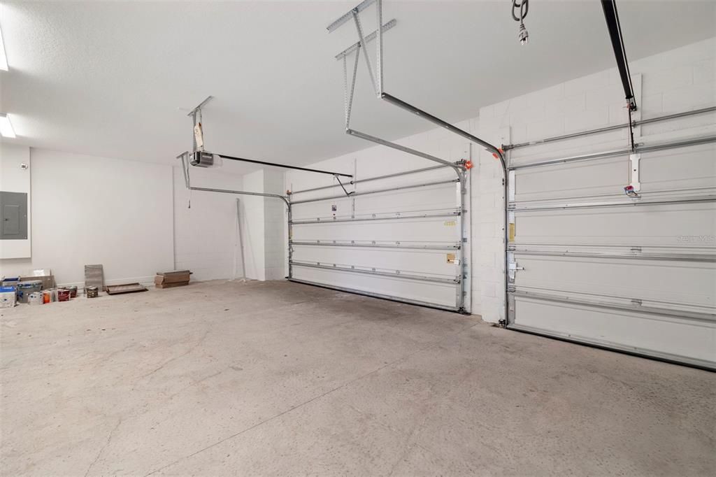 Garage, Interior