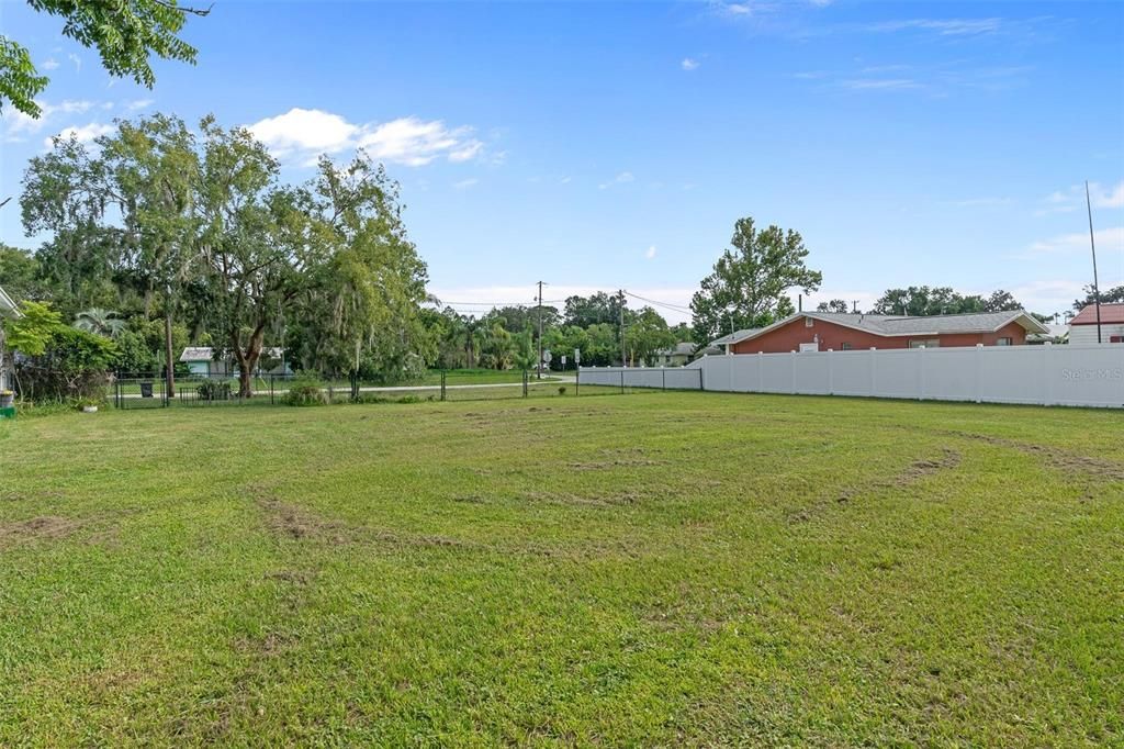 Backyard, Exterior