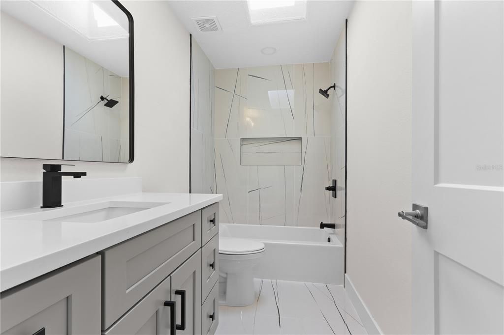 Bathroom, Interior, Recessed Lighting