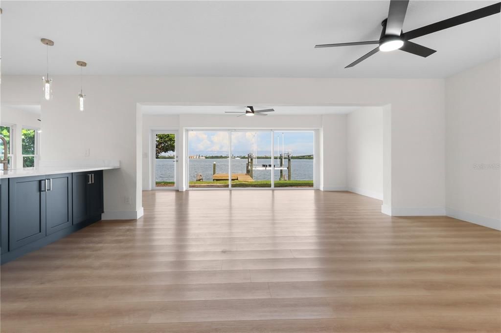 Empty room, Interior, Pendant Lights, Water, Wood Texture Flooring