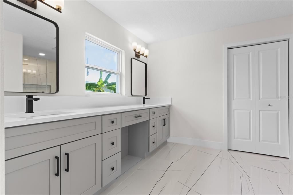 Bathroom, Dual Sink Vanities, Interior