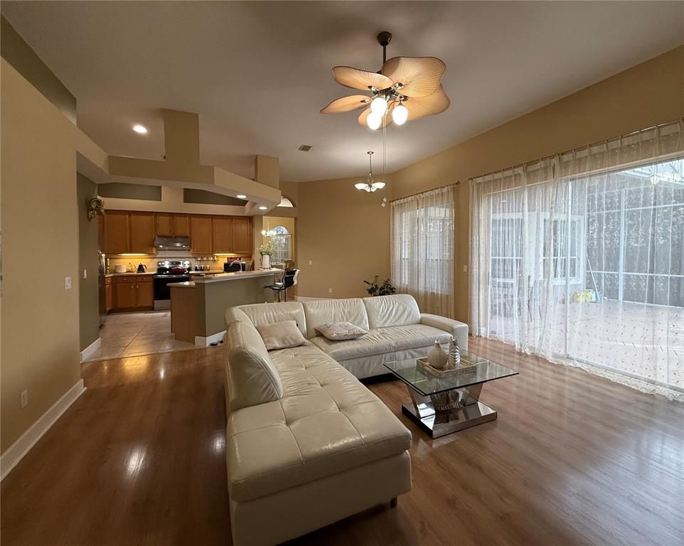 Chandelier, Interior, Kitchen, Living room, Pendant Lights, Recessed Lighting, Wood Texture Flooring