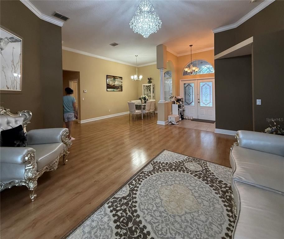 Chandelier, Dining room, Interior, Pendant Lights, Wood Texture Flooring