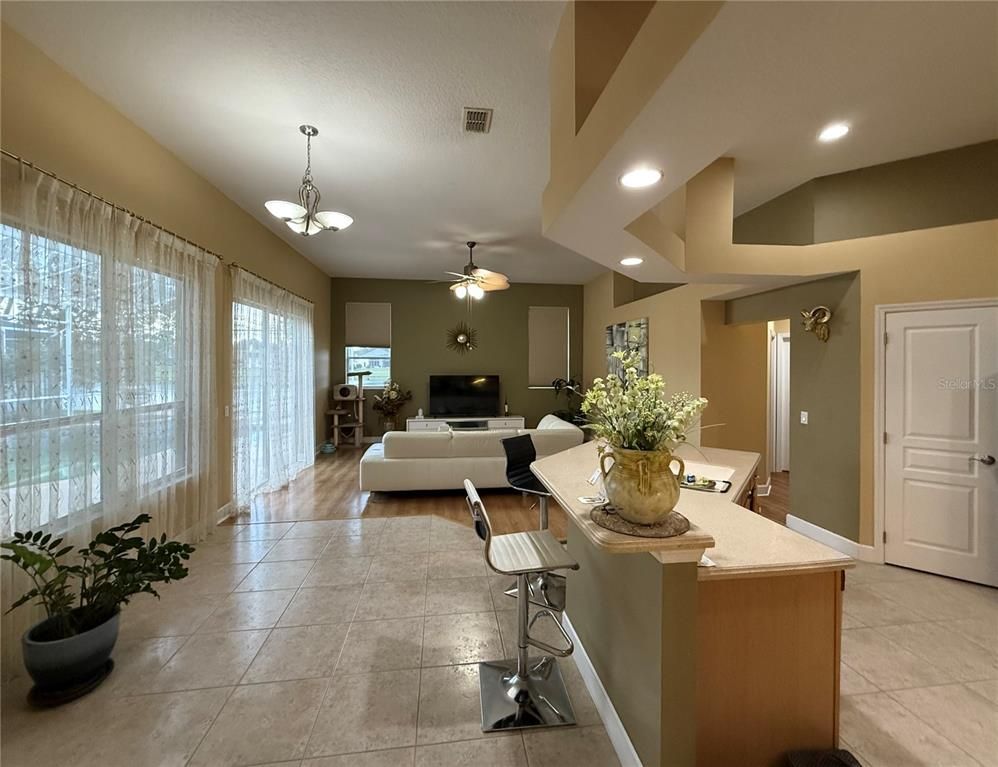 Dining room, Interior, Living room, Pendant Lights, Recessed Lighting