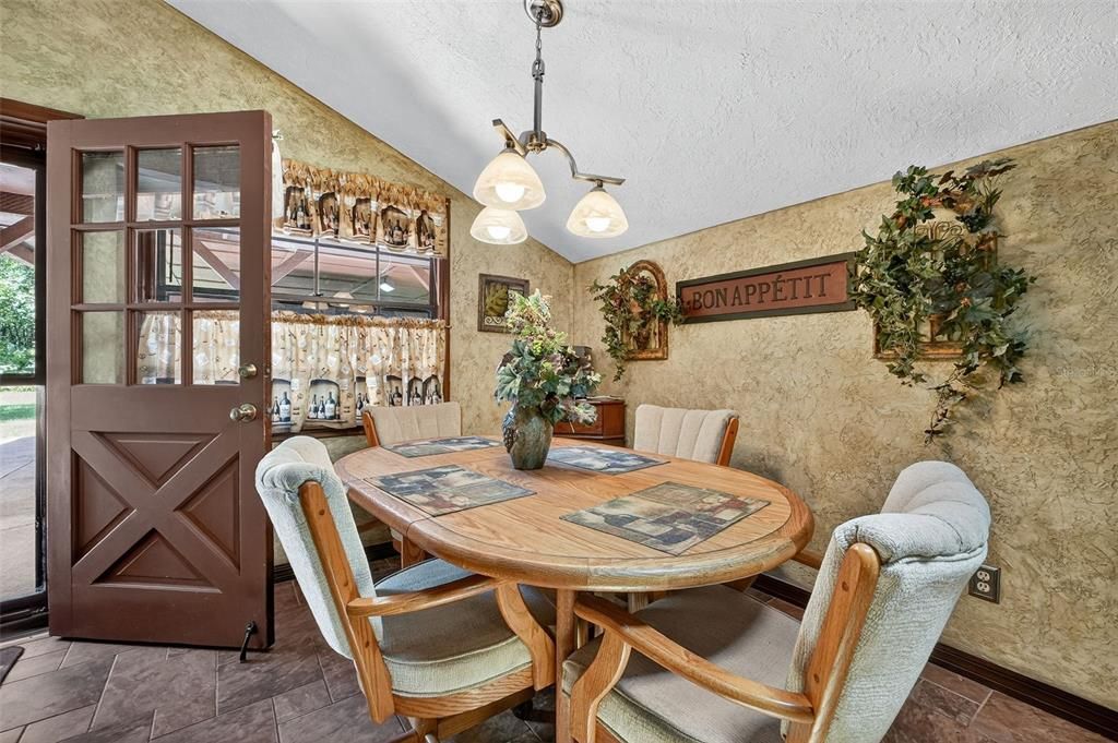 Dining room, Interior, Pendant Lights