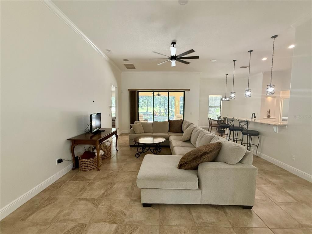 Interior, Living room, Pendant Lights, Recessed Lighting