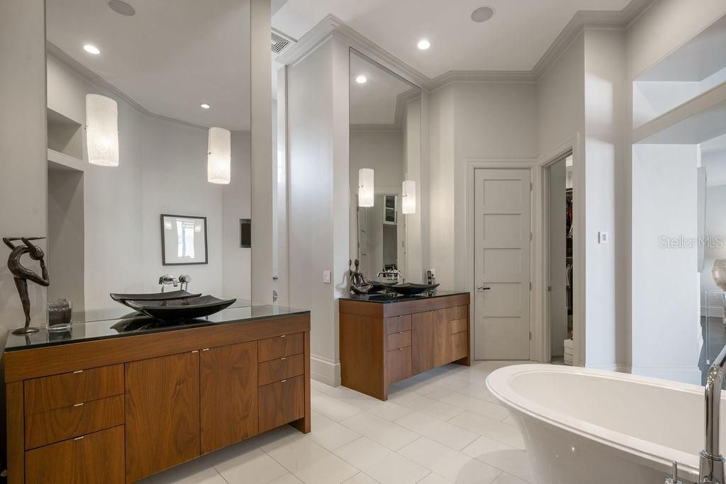 Bathroom, Dual Sink Vanities, Free Standing Baths, Interior, Recessed Lighting