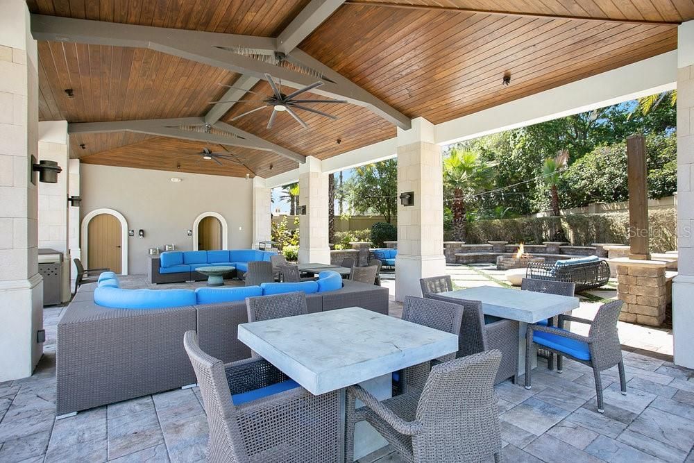 Exterior, Outdoor Kitchen