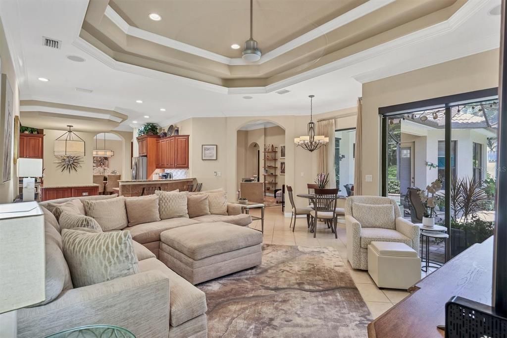 Chandelier, Dining room, Interior, Kitchen, Living room, Pendant Lights, Recessed Lighting