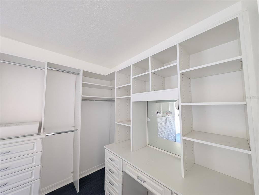 Interior, Walk-in Closets, Wood Texture Flooring
