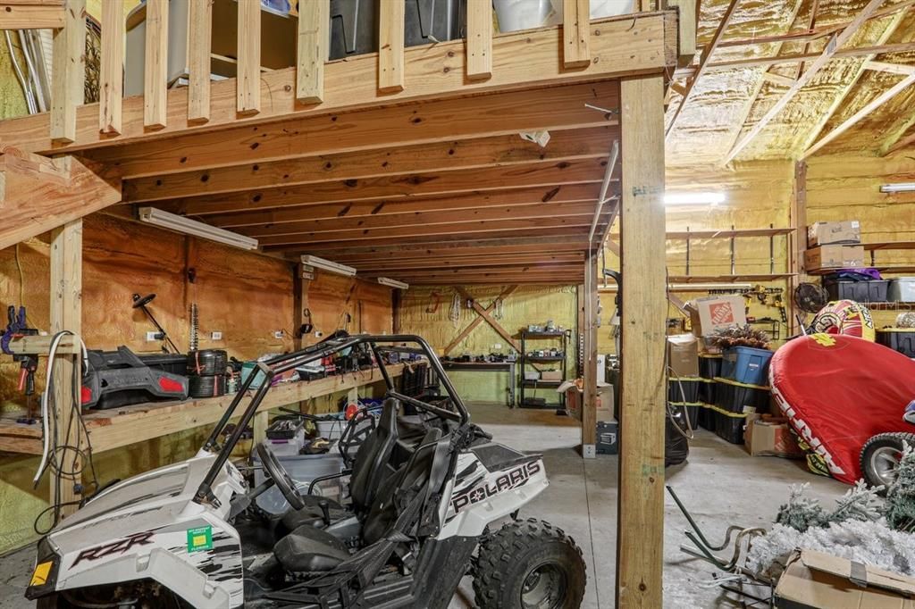 Garage, Interior, Wooden Beams, Wooden Walls