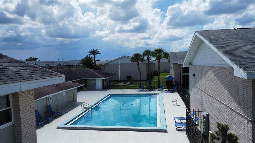 Exterior, Pool