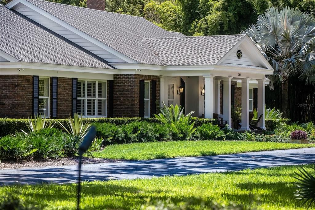 Exterior, Facade, Brick Facade, Ranch